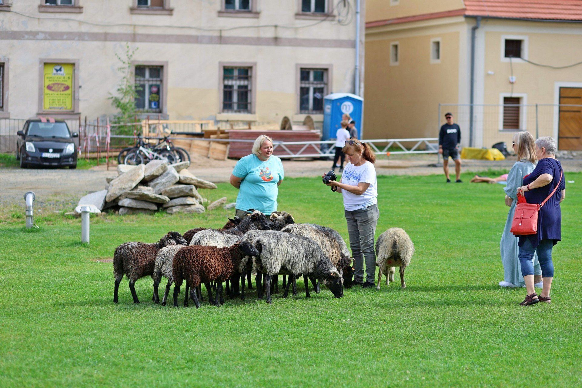 30.08.2025 Festiwal Klimatyczne Karkonosze w siedzibie Karkonoskiego Parku Narodowego