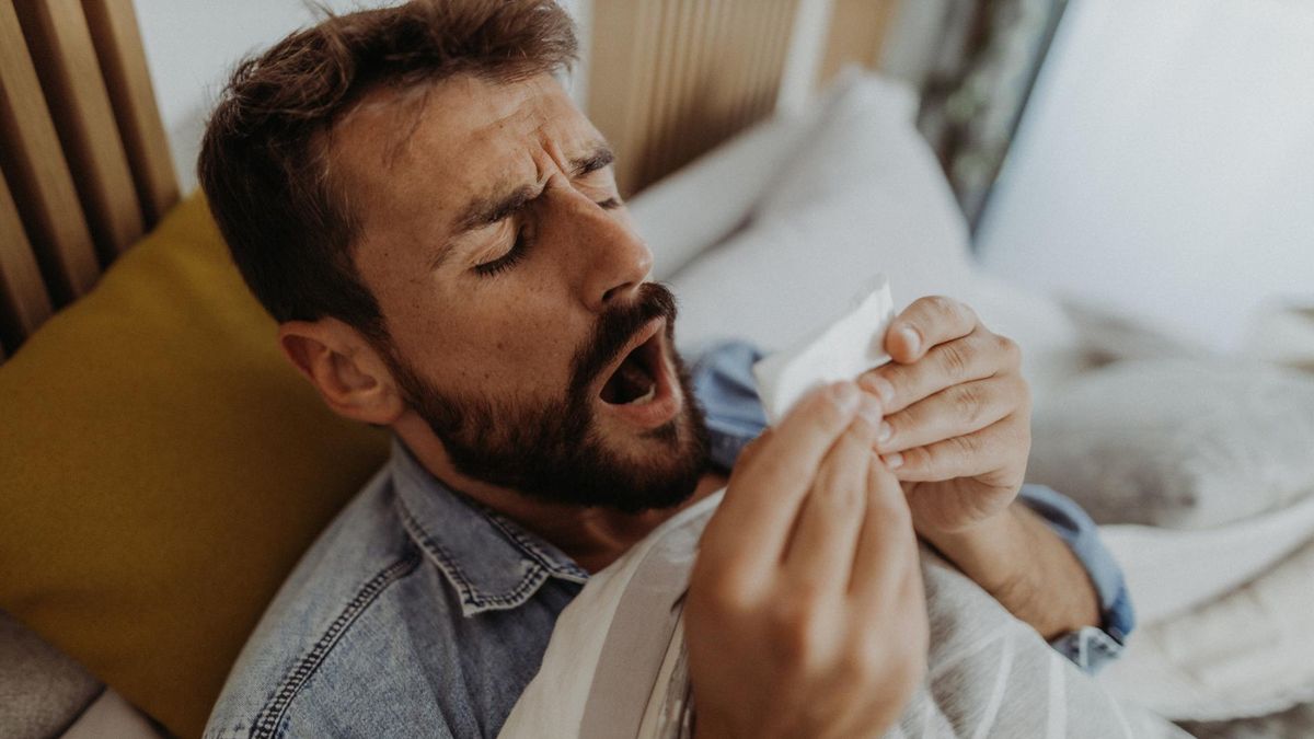 Groźny kaszel. Może być pojawem problemów z płucami, sercem