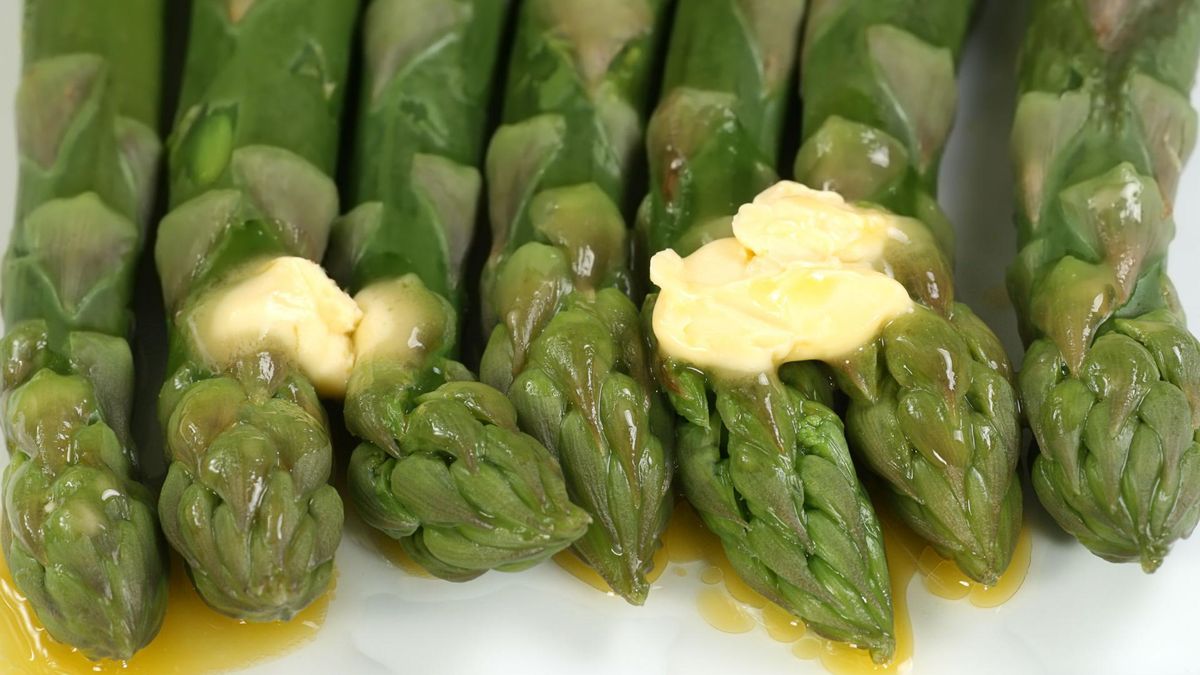 Dlaczego warto jeść szparagi? (WIDEO) 