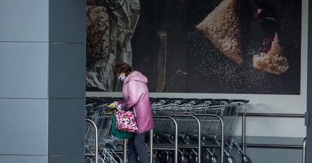 Dodatkowa niedziela handlowa w grudniu? Rzecznik rządu: decyzje nie zapadły