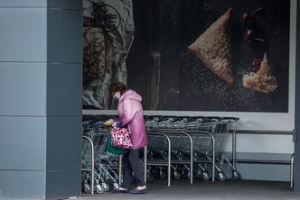 Dodatkowa niedziela handlowa w grudniu? Rzecznik rządu: decyzje nie zapadły