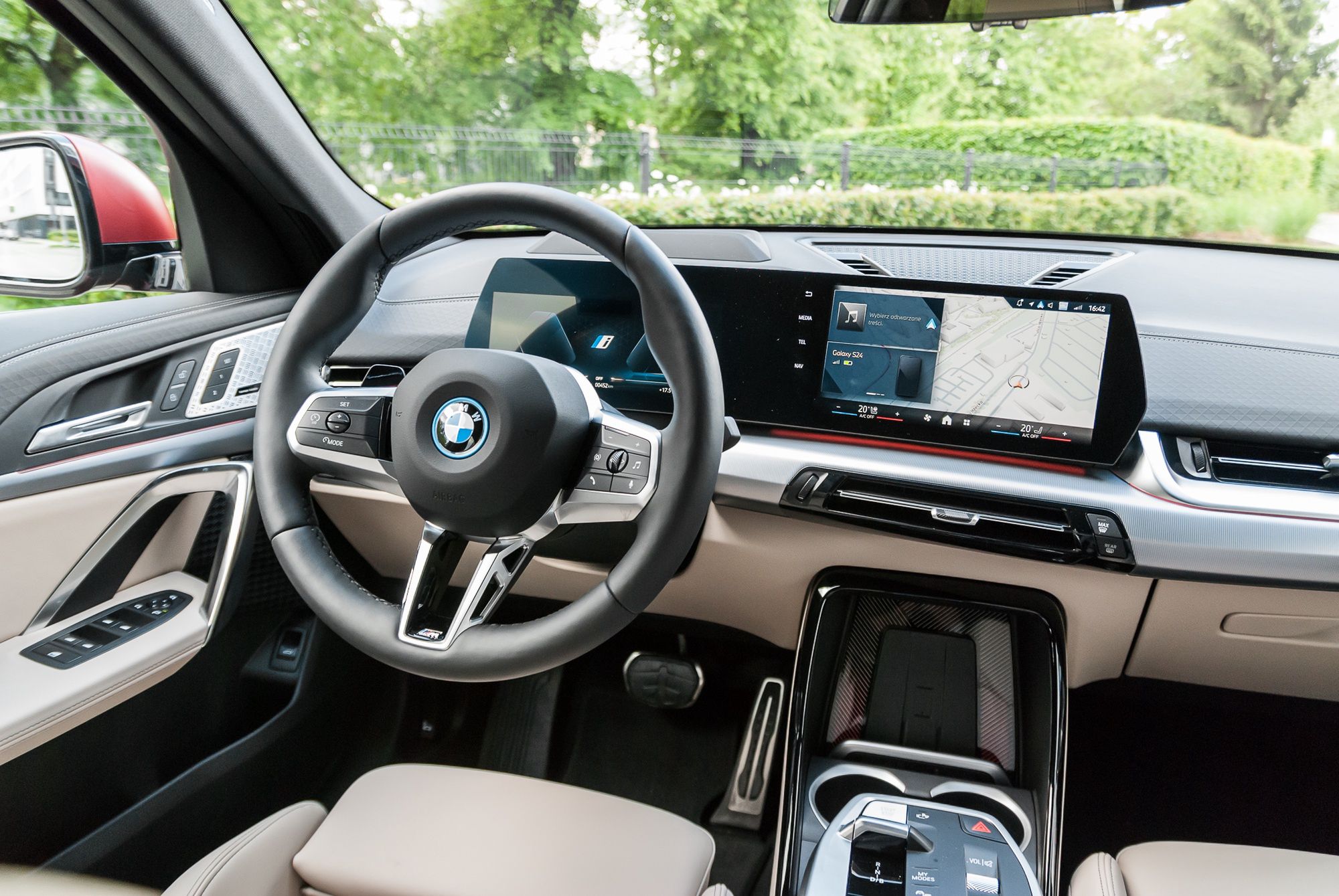 BMW iX2