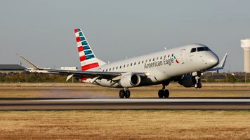 Turbulencje nad Florydą: Embraer E175 stracił 120 metrów pułapu