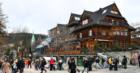 Hotel posła PiS w centrum Zakopanego. Oto ile kosztuje nocleg