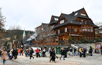 Hotel posła PiS w centrum Zakopanego. Oto ile kosztuje nocleg