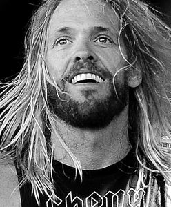 Śmierć Hawkinsa. Wypłynęły szokujące szczegóły