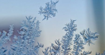 "Nawet -19 stopni". IMGW ostrzega przed mroźnym porankiem