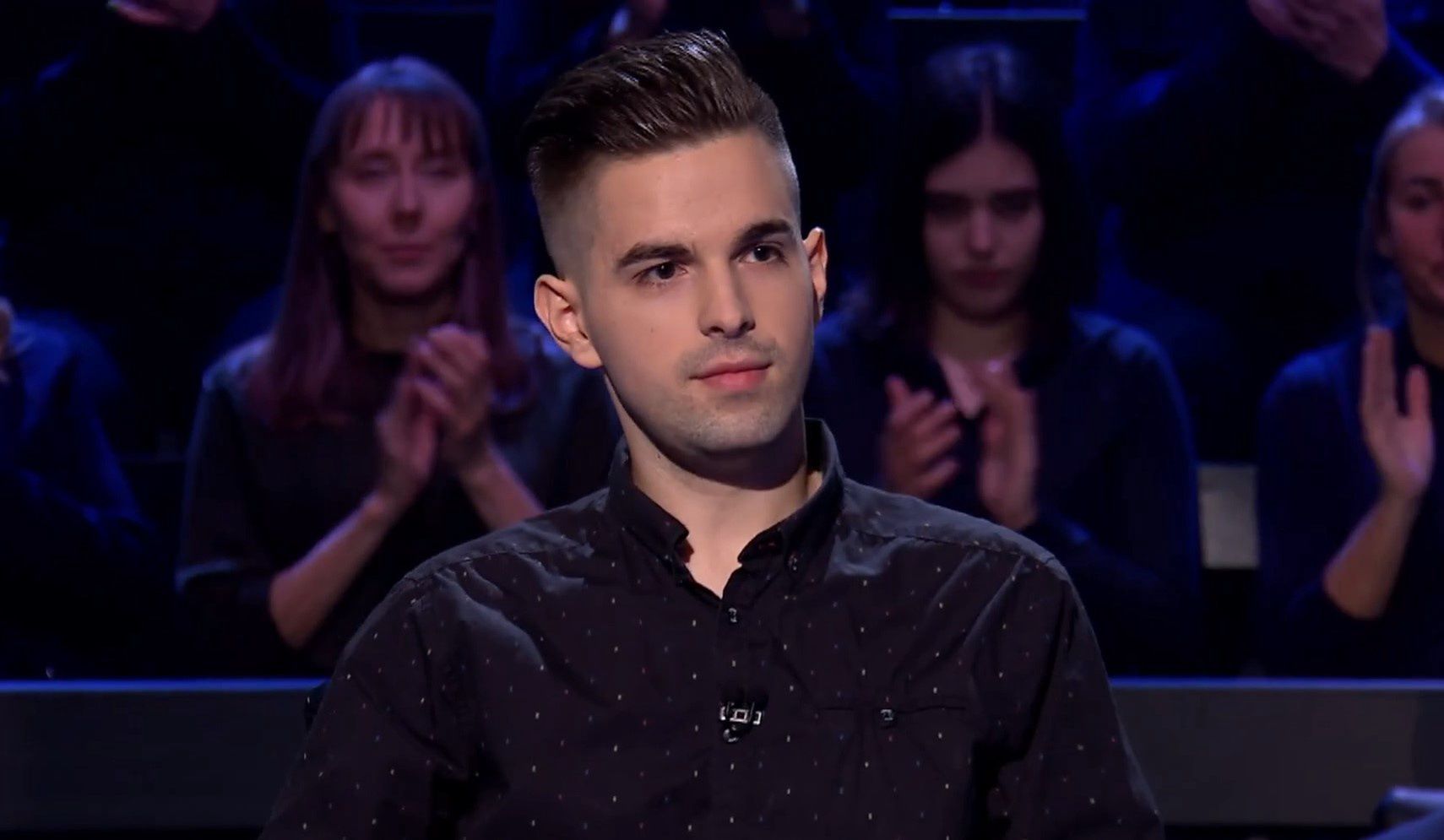 Uczestnik programu w studio "Milionerów"