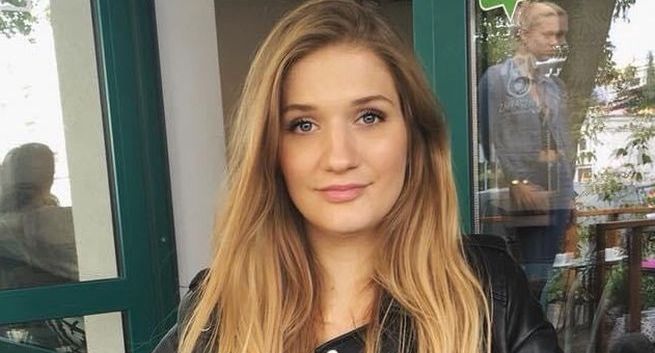 Karolina Rogaska z cyklem „W szkole nie uczyli” w Sekielski Brothers Studio