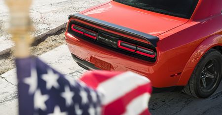 Amerykanie nie tracą czasu. SRT i V8 wracają do łask
