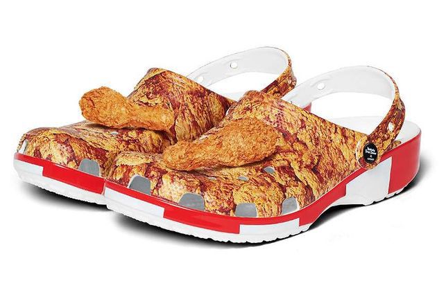 Crocsy pachnące kurczakiem z KFC. Nietypowa propozycja dla fanów kultowych klapków