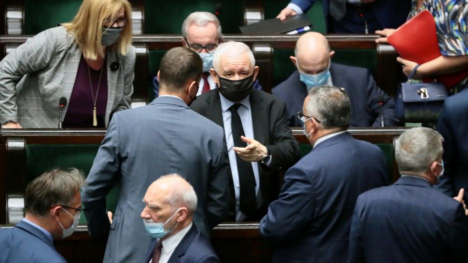 PiS idzie po bandzie. Dymisja Gowina i głosowanie ws. "lex TVN" może przesądzić o wcześniejszych wyborach 
