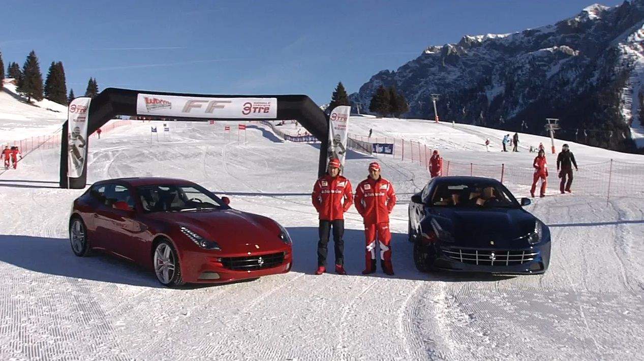 Dwa Ferrari FF na stoku narciarskim [wideo]