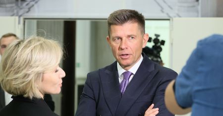 Petru będzie pracować w Wigilię w markecie. Ujawnił szczegóły