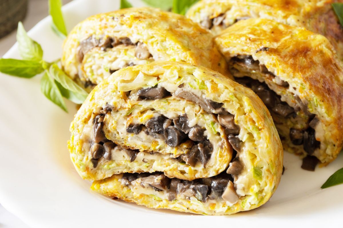 Zucchini rolls with mushroom stuffing: A summer snack sensation