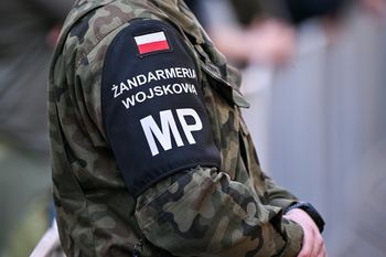 Znalezione szczątki drona w lubelskim lesie. Odkrył je spacerowicz