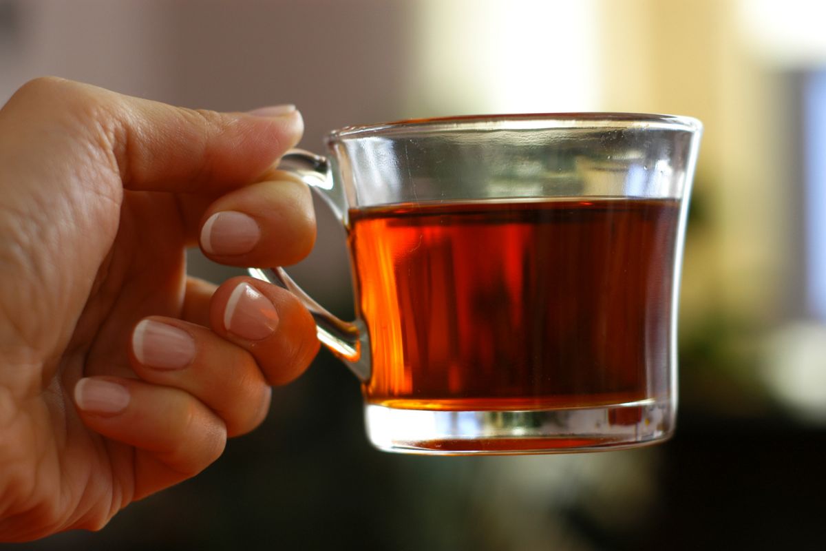 Zdaniem badaczy herbata szmaragdowa może pomóc w walce z tłuszczem wisceralnym