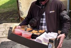 Warszawa. Akcja "Senior w koronie" pod znakiem zapytania. Wolontariusze potrzebują wsparcia