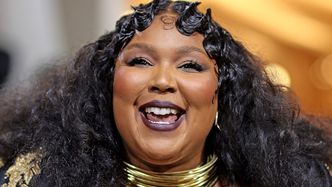 Lizzo POZYWA tancerki, które oskarżyły ją o molestowanie seksualne! "To okrutne nękanie"