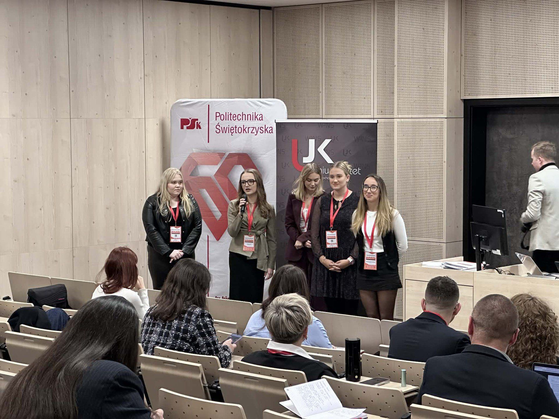 pierwsza edycja Ideathonu Dialogu Społecznego