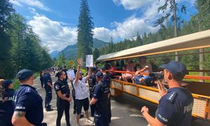 Morskie Oko. Fiakrzy liczą straty. Oto efekty pilotażu