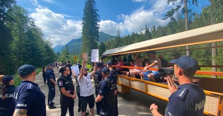 Trasa nad Morskie Oko. Potężne straty fiakrów. Podali dane