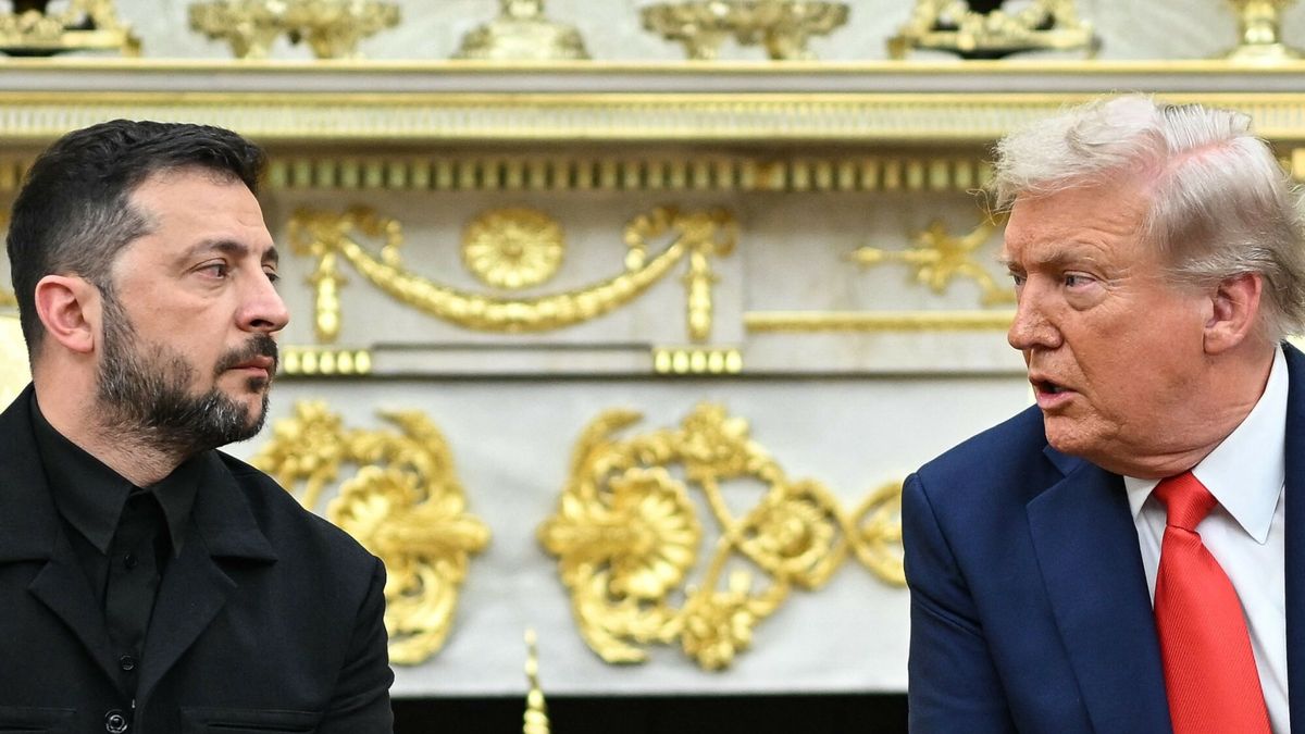 Spotkanie Trump - Zelenski w Waszyngtonie
Ukrainian President Volodymyr Zelensky and US President Donald Trump participate in a meeting in the Oval Office of the White House in Washington, DC, on August 18, 2025. European leaders join Ukrainian President Volodymyr Zelensky in talks with US President Donald Trump on August 18, as they try to find a way to end Russia's offensive. The leaders heading to Washington on Monday to appear alongside Zelensky call themselves the "coalition of the willing." (Photo by Mandel NGAN / AFP)
MANDEL NGAN