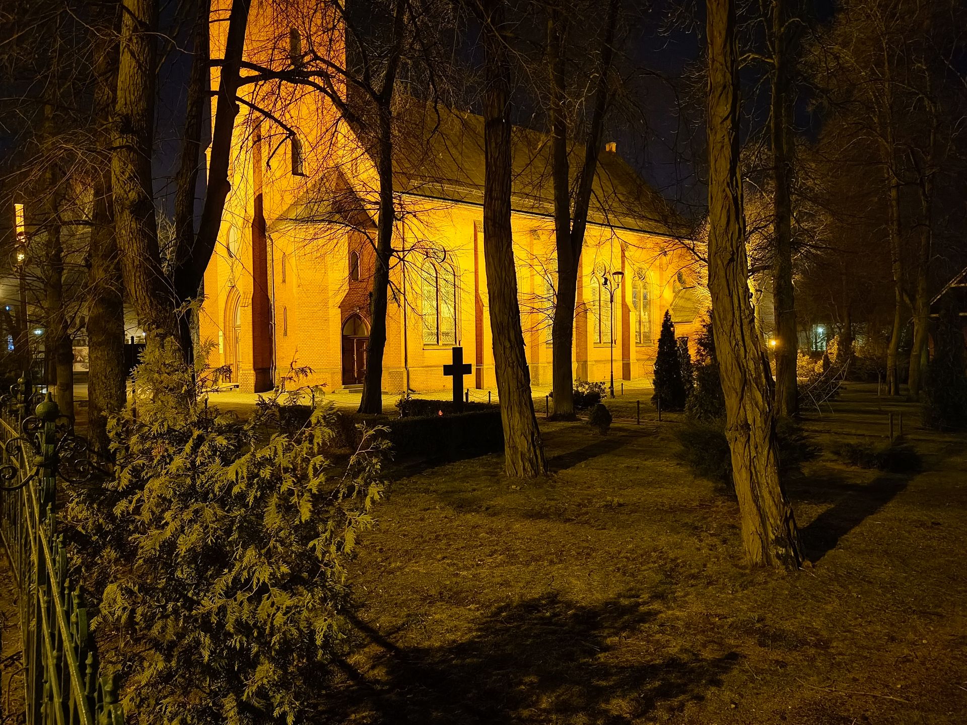 Aparat realme 9 Pro+ wymiata w nocy. Tak, może się równać z flagowcami 40