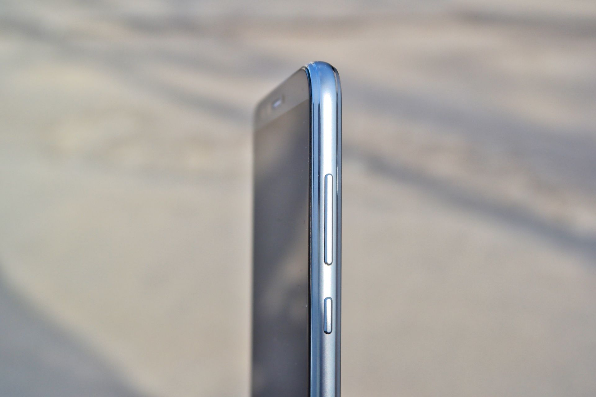 Honor 9 Lite - pierwsze wrażenia. Kosztuje mniej niż 1000 zł, a pod wieloma względami ociera się o górną półkę 29
