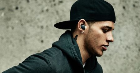 Samsung Gear IconX - bezprzewodowe słuchawki śledzące aktywność fizyczną
