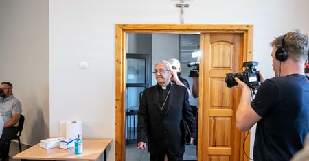 Abp Sławoj Leszek Głódź w nowej roli. Wiadomo, ile zarobił pierwszego dnia pracy