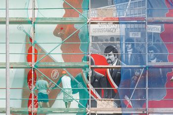 Białystok: Powstaje nowy mural przy alei Solidarności. Poświęcony Solidarności