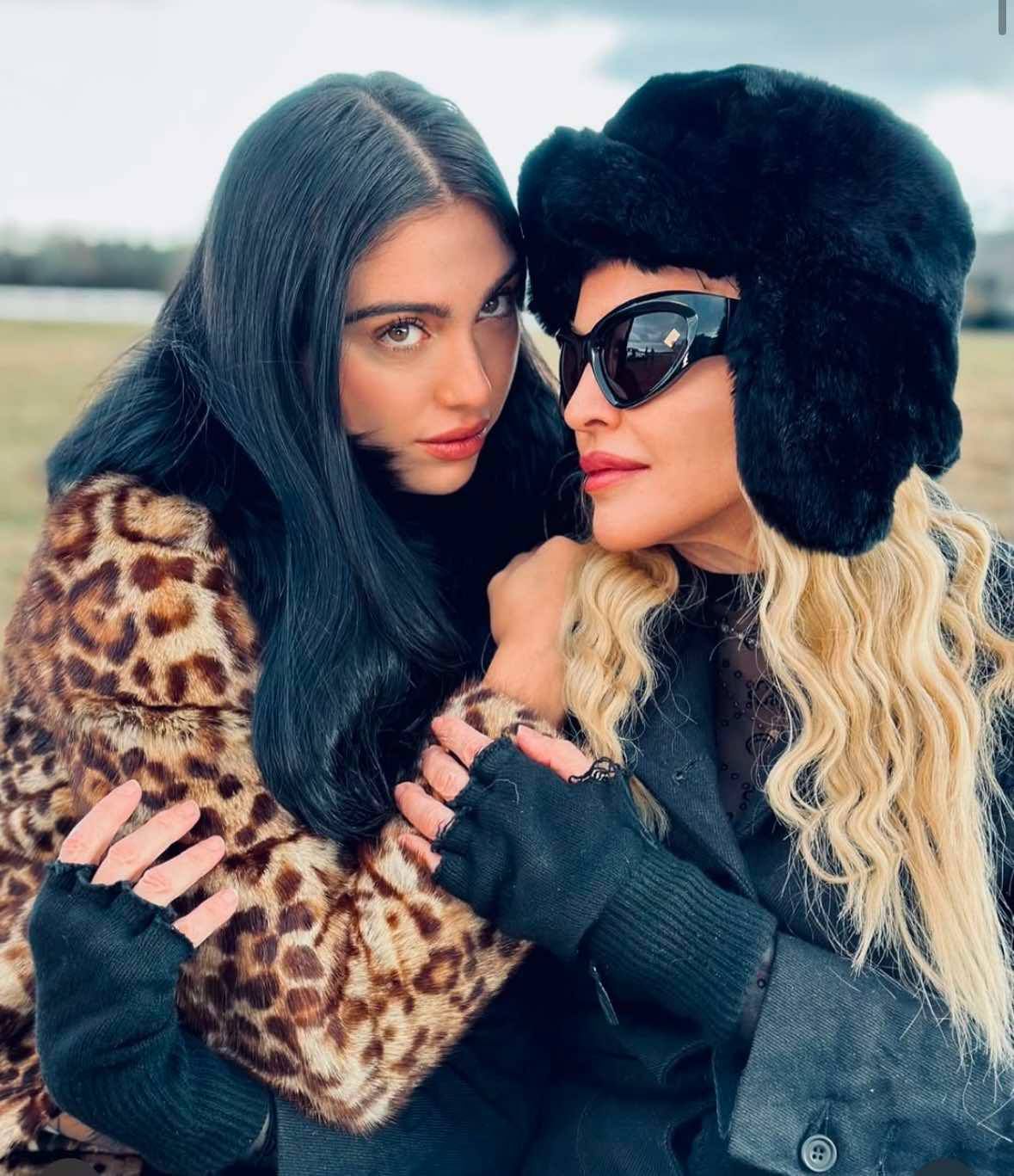 Madonna celebruje Dzień Matki fotografiami z pociechami