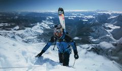 Historyczny wyczyn Polaka na Mount Evereście. Wspierają go znane marki