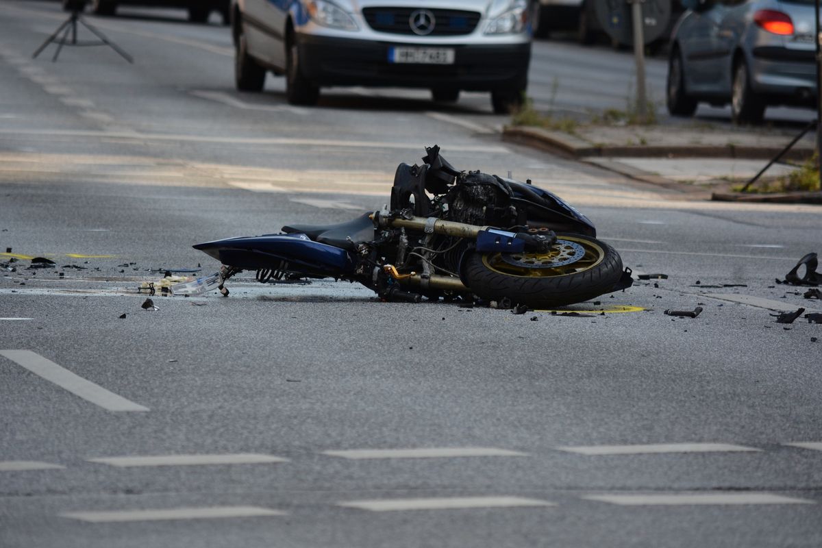 Liczba wypadków z udziałem motocyklistów mocno spadła.