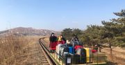 Korea Północna. Rosyjscy dyplomaci wracali do kraju w nietypowy sposób