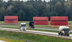 Trzy billboardy za Sieradzem to akcja naTemat zachęcająca do głosowania w wyborach