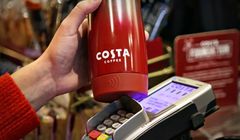 Brytyjska Costa Coffe znalazła sposób na kreatywne wykorzystanie zużytych kubków