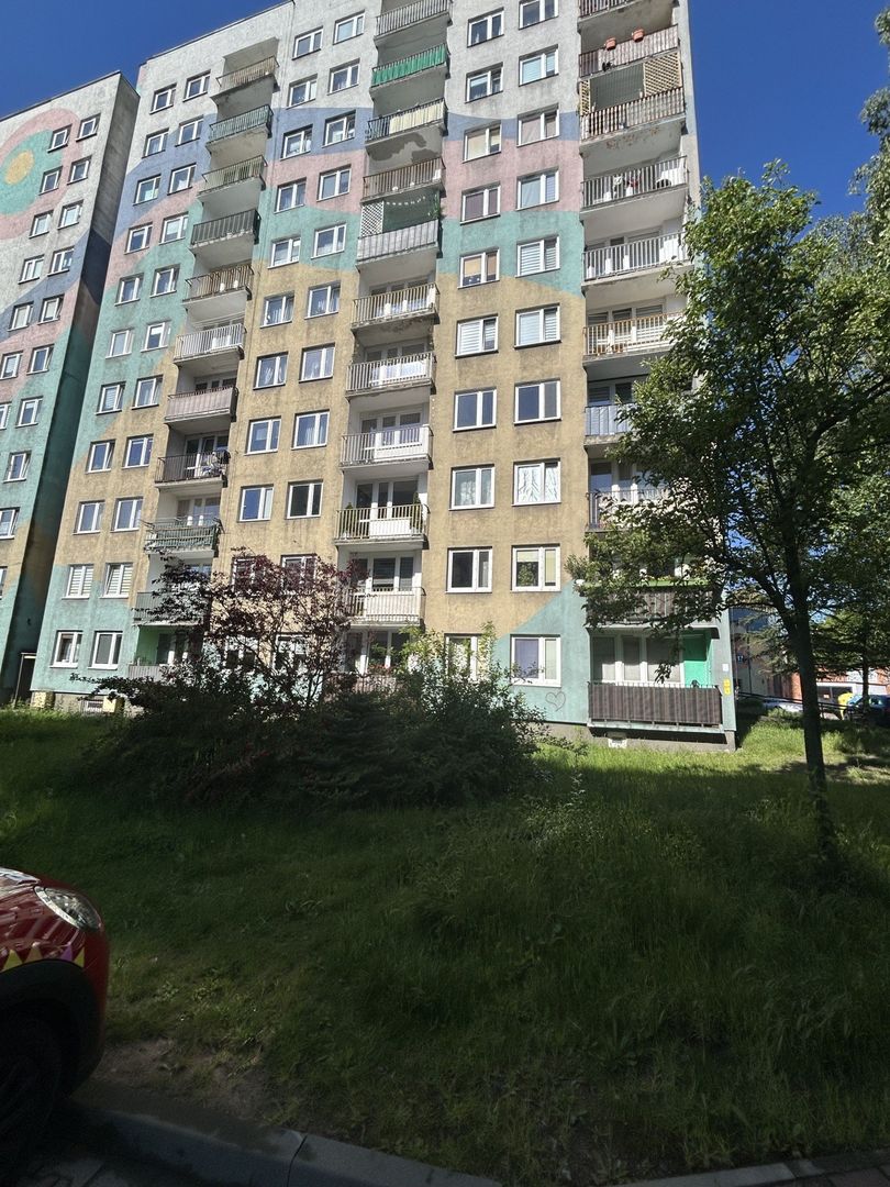 Atak ostrym narzędziem podczas libacji w Częstochowie