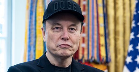 AI napisze historię starożytnego Rzymu? Elon Musk zainwestował