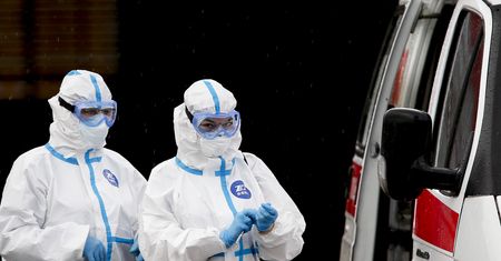 Rosja uspokaja: Brak przypadków zakażeń u mających kontakt ze zmarłą