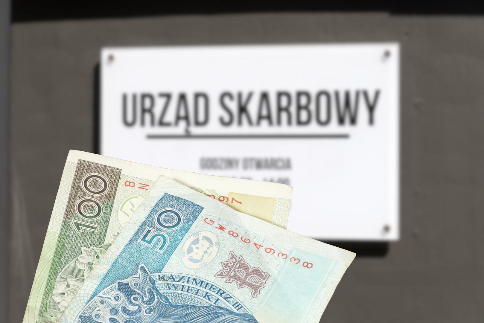 Ograniczenia w zwolnieniu z podatku od darowizny - jak uniknąć opodatkowania?
