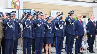 Leszno: Obchody Święta Policji. Awanse, wyróżnienia i trzy ważne rocznice