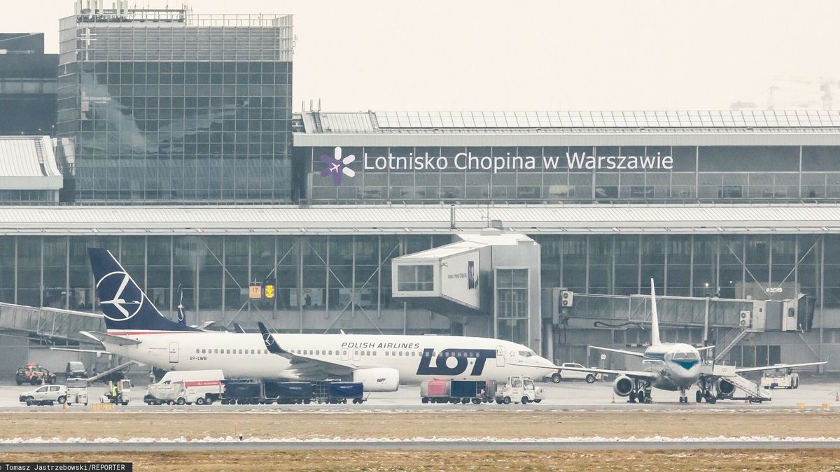 Lotnisko Chopina to największy port lotniczy w kraju. To również główna baza PLL LOT