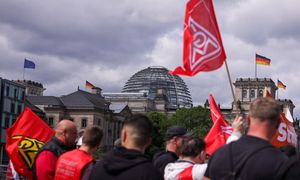 Protest pracowników Mercedes-Benz. Staną niemieckie fabryki
