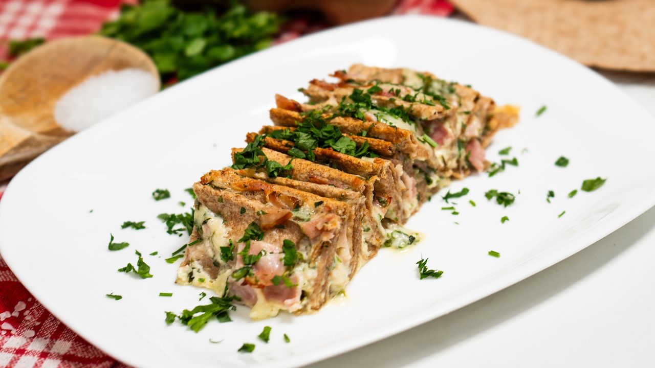 Odkąd robię zapiekankę w ten sposób, nie muszę kombinować, co podać na kolację. Wszyscy chcą jeść tylko ją