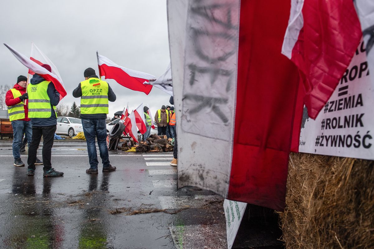 protest rolników, protesty rolników, rolnicy, polscy rolnicy, ukraina, granica polsko-ukraińska Rozwiązał protest w Dorohusku. Rolnicy odwdzięczyli się gnojowicą