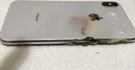 iPhone XS Max zapalił się z nieznanych przyczyn. Użytkownik wini producenta za poparzenie
