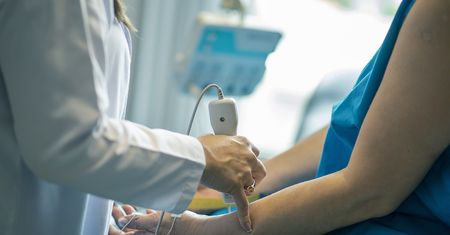 Lekarz: jest więcej przypadków, niektóre ciężkie. Ta choroba zastąpiła COVID-19 i grypę