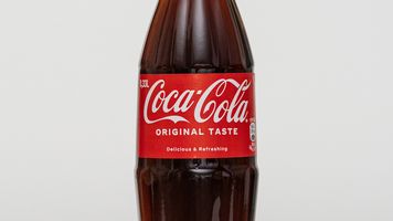 Coca-Cola chciała poprawić swój smak. Wywołała bunt klientów